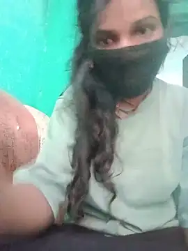 Snapshot of Desi_Couple_P chatting on June 2026 02:12:02 AM Desi Couple P online show from June 2026 02:12:02 AM