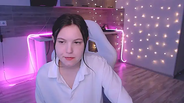 Snapshot of lily_milleerr chatting on February 2026 01:29:02 PM lily milleerr online show from February 2026 01:29:02 PM