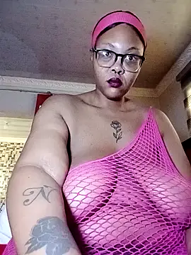 Snapshot of ShantelBootyBoobs chatting on May 2026 05:46:02 AM ShantelBootyBoobs online show from May 2026 05:46:02 AM