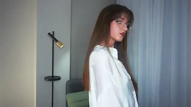 ClarineCasebolt online show from February 2026 11:18:01 AM