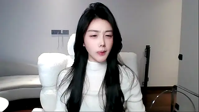 MedeLineayr online show from March 2026 05:49:01 PM