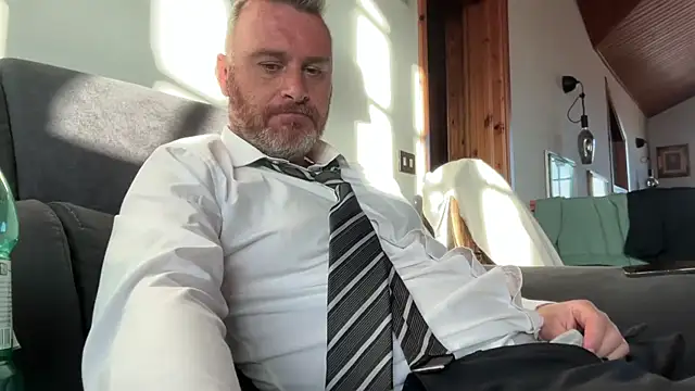 marcovik1 online show from March 2026 04:22:01 PM