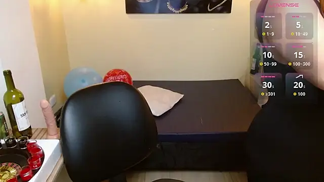 Eve Bennett online show from April 2026 06:31:02 PM