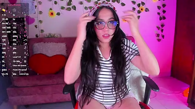 Snapshot of Hanna_Tm chatting on March 2026 02:04:01 AM Hanna Tm online show from March 2026 02:04:01 AM