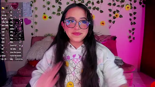 Snapshot of Hanna_Tm chatting on March 2026 02:15:01 AM Hanna Tm online show from March 2026 02:15:01 AM