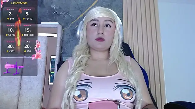 Snapshot of Hazumi_Tsu chatting on April 2026 03:52:01 AM Hazumi Tsu online show from April 2026 03:52:01 AM