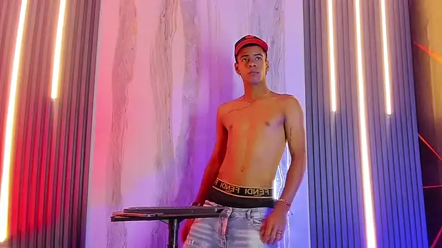 Vicky and Jeyco online show from February 2026 08:38:02 PM