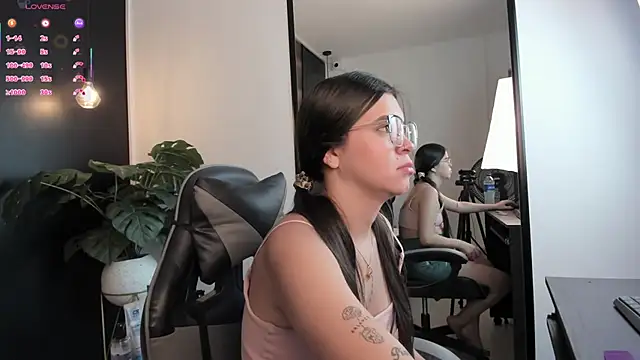 eva swan  online show from May 2026 12:46:01 PM