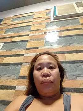 Snapshot of squirtshantal chatting on October 2025 03:07:02 AM squirtshantal online show from October 2025 03:07:02 AM