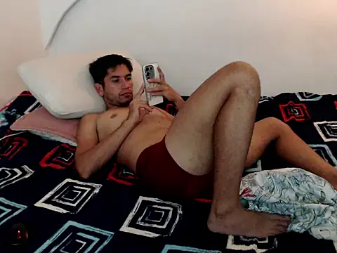 Snapshot of johanoro333 chatting on April 2026 11:28:01 PM johanoro333 online show from April 2026 11:28:01 PM