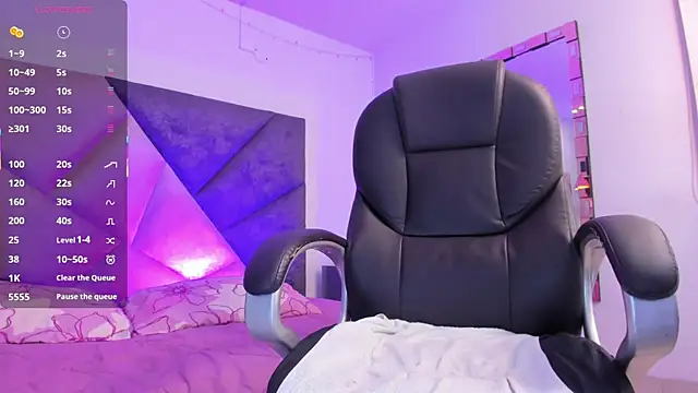 Snapshot of CatalinaBlaze chatting on April 2026 11:59:02 PM CatalinaBlaze online show from April 2026 11:59:02 PM