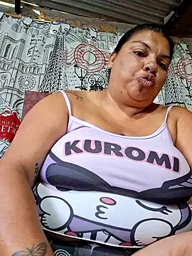 Snapshot of Juli_Powl chatting on February 2026 12:24:01 PM Juli Powl online show from February 2026 12:24:01 PM