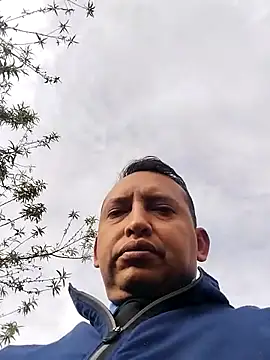 Hachi28 online show from April 2026 12:25:01 PM