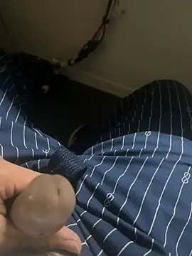 awesomemilkss online show from April 2026 03:02:01 AM