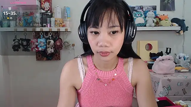 Snapshot of GloryKulikowski chatting on March 2026 02:37:01 AM GloryKulikowski online show from March 2026 02:37:01 AM