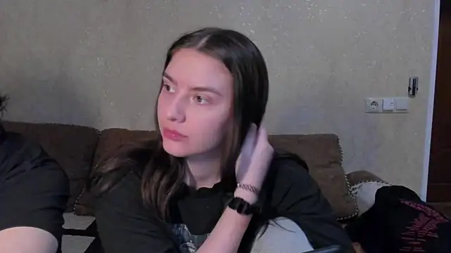 love lina muuur online show from February 2026 06:31:01 PM