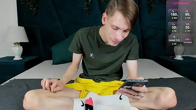 Snapshot of Erick_Wilson chatting on November 2025 08:02:01 AM Erick Wilson online show from November 2025 08:02:01 AM