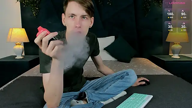 Snapshot of Erick_Wilson chatting on November 2025 05:06:02 AM Erick Wilson online show from November 2025 05:06:02 AM