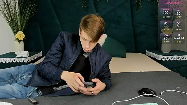 Snapshot of Erick_Wilson chatting on November 2025 06:06:02 AM Erick Wilson online show from November 2025 06:06:02 AM