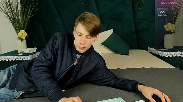 Snapshot of Erick_Wilson chatting on December 2025 07:24:01 AM Erick Wilson online show from December 2025 07:24:01 AM