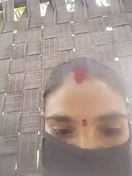 Snapshot of Seenu---Thakur chatting on June 2026 04:18:02 AM Seenu---Thakur online show from June 2026 04:18:02 AM