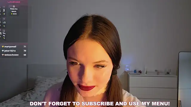 Snapshot of SirenBeatrice chatting on April 2026 11:48:01 AM SirenBeatrice online show from April 2026 11:48:01 AM