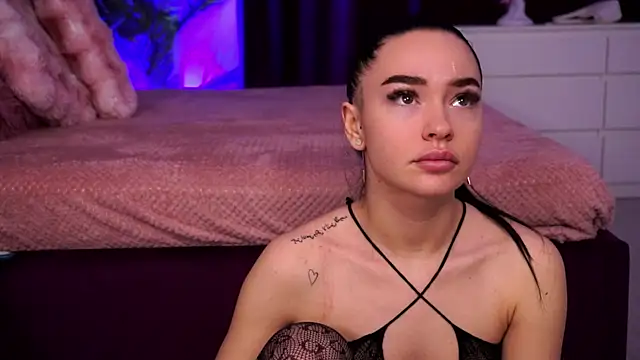 SashaLorrenz online show from April 2026 04:30:02 AM