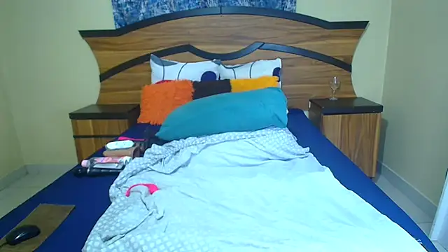 Queenxxxjesy online show from March 2026 01:20:01 AM