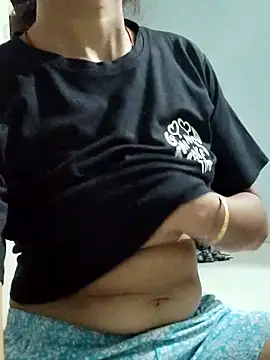 Snapshot of Sexy-Sandhya_ chatting on April 2026 05:28:01 PM Sexy-Sandhya online show from April 2026 05:28:01 PM