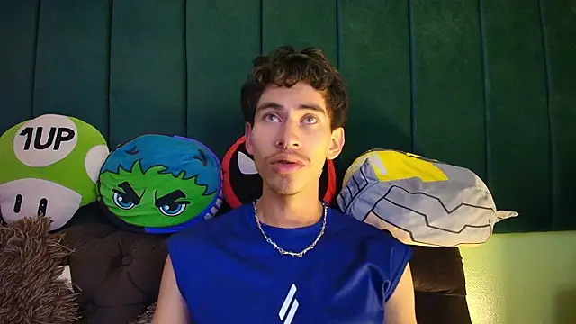 Snapshot of skinny_jean_ chatting on March 2026 02:25:02 PM skinny jean online show from March 2026 02:25:02 PM