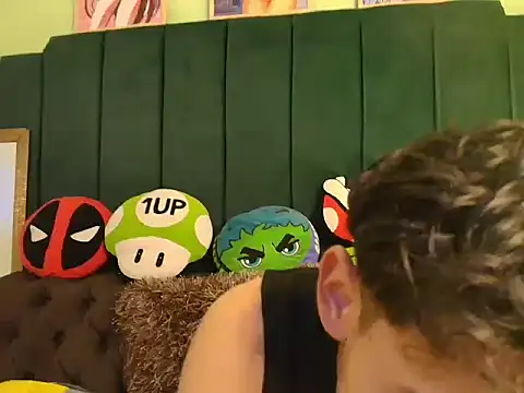 Snapshot of skinny_jean_ chatting on March 2026 08:13:02 PM skinny jean online show from March 2026 08:13:02 PM