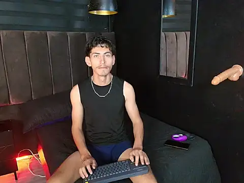 Snapshot of skinny_jean_ chatting on March 2026 08:23:01 PM skinny jean online show from March 2026 08:23:01 PM