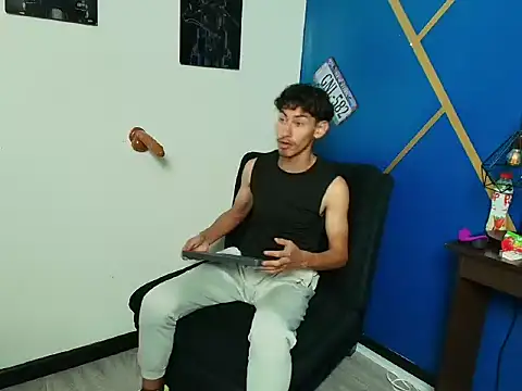 Snapshot of skinny_jean_ chatting on March 2026 08:58:02 PM skinny jean online show from March 2026 08:58:02 PM