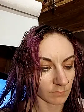 Snapshot of issyamazin chatting on March 2026 01:42:01 AM issyamazin online show from March 2026 01:42:01 AM