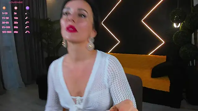 Snapshot of Shanita_moon chatting on July 2026 04:20:02 PM Shanita moon online show from July 2026 04:20:02 PM