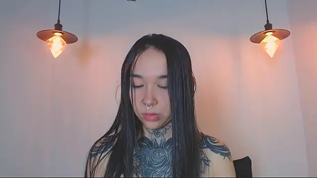 Snapshot of alien_eyes09 chatting on March 2026 02:04:01 AM alien eyes09 online show from March 2026 02:04:01 AM