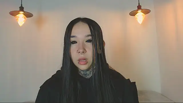 Snapshot of alien_eyes09 chatting on April 2026 01:15:01 AM alien eyes09 online show from April 2026 01:15:01 AM