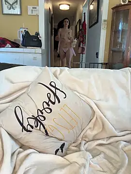 Snapshot of daniella_monroe chatting on April 2026 10:04:01 PM daniella monroe online show from April 2026 10:04:01 PM