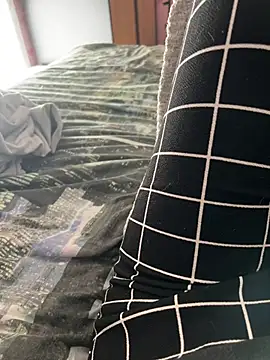 Lynamsb online show from May 2026 04:23:02 PM