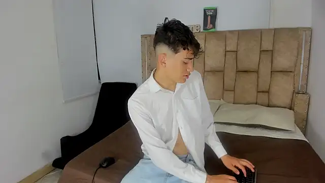 Noir Sebas online show from March 2026 04:16:01 AM