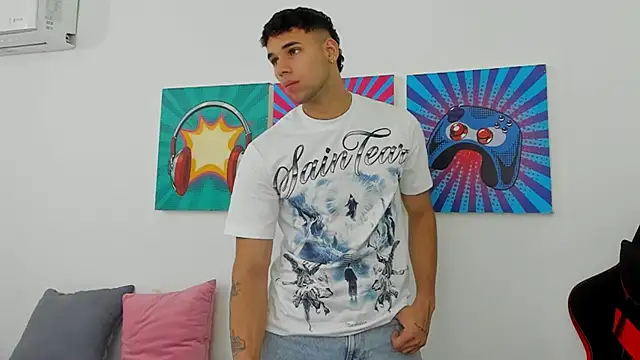 Thomas walker14 online show from March 2026 01:05:02 PM