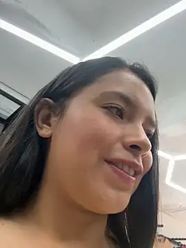 Snapshot of Miss_Bella_Flame chatting on April 2026 04:40:01 PM Miss Bella Flame online show from April 2026 04:40:01 PM