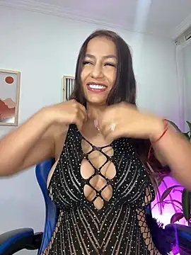 Snapshot of Aliaa_1 chatting on April 2026 12:28:01 PM Aliaa 1 online show from April 2026 12:28:01 PM