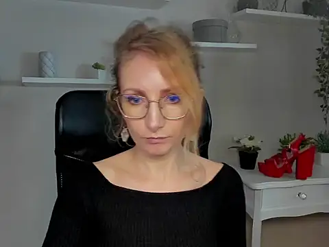 CinderellaMoon online show from February 2026 06:23:01 AM