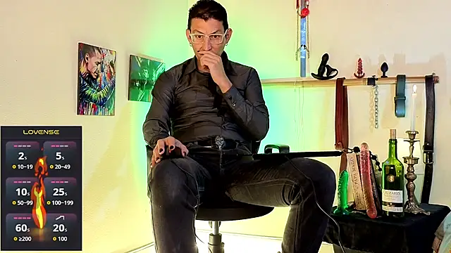 Snapshot of enzoprat chatting on April 2026 04:10:02 AM enzoprat online show from April 2026 04:10:02 AM