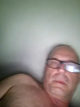 Snapshot of Ulisesss69 chatting on February 2026 01:58:02 AM Ulisesss69 online show from February 2026 01:58:02 AM