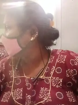 Snapshot of tamilkaviya431 chatting on June 2026 05:31:02 AM tamilkaviya431 online show from June 2026 05:31:02 AM