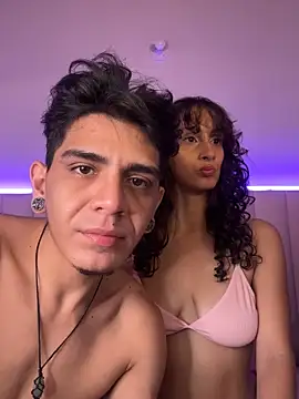 abrilandjulian online show from March 2026 12:08:01 PM