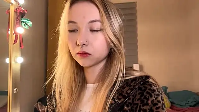 PinkTraible online show from March 2026 11:48:02 AM