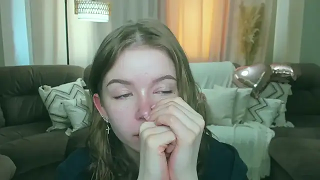 Snapshot of Violetta__Dreams chatting on March 2026 07:03:02 AM Violetta Dreams online show from March 2026 07:03:02 AM